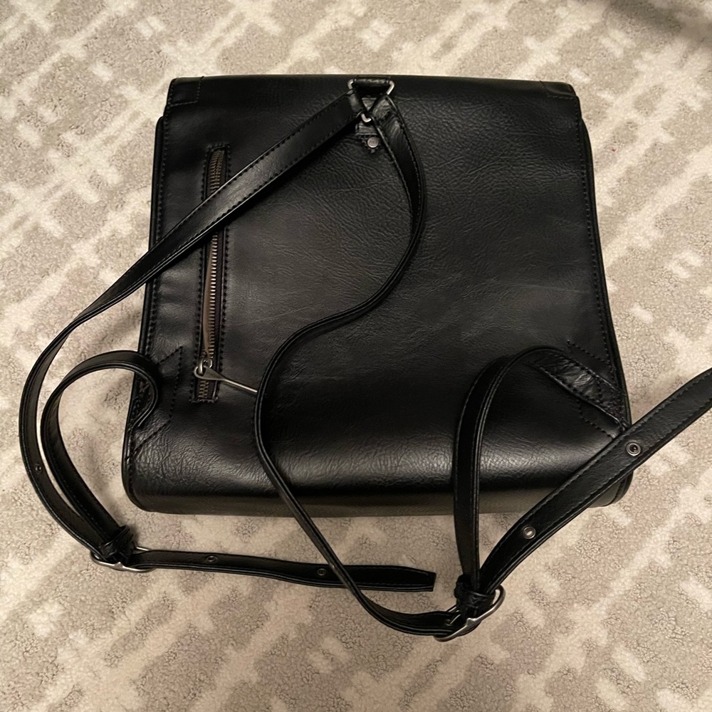 NwoT Matt & Nat Vegan Leather Black Backpack - Picture 4 of 4